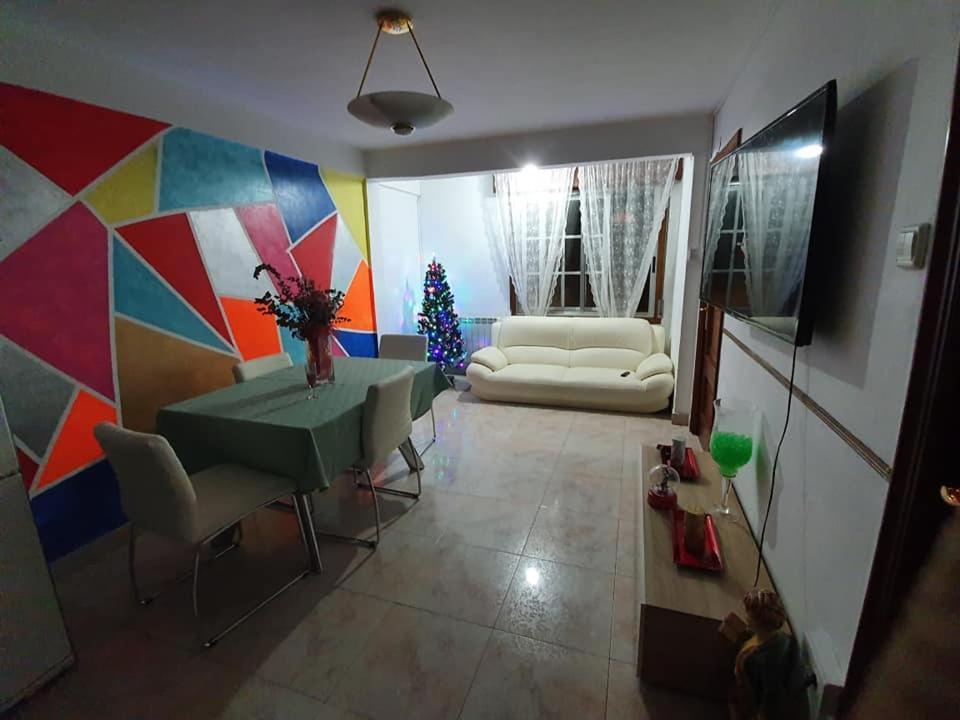 Apt Para Amigos Y Familias 比戈 外观 照片